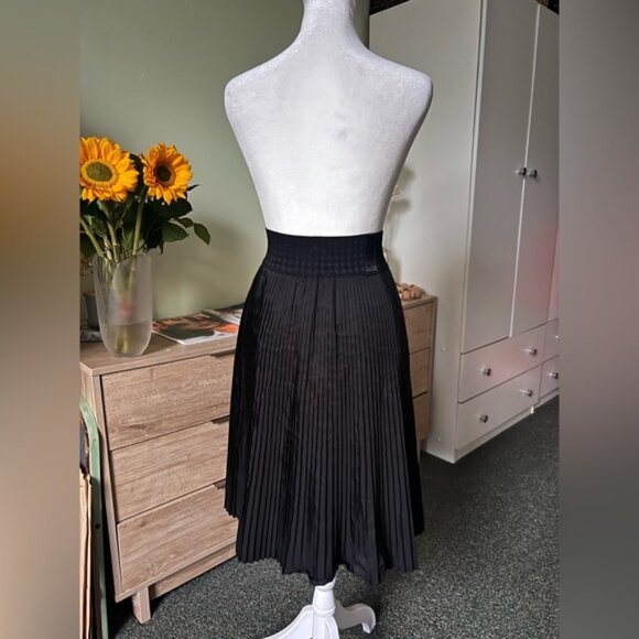 Black Shiny Pleated Knee-Length Midi Thick Elastic High-Waist Modest Skirt Sz M - Picture 7 of 16